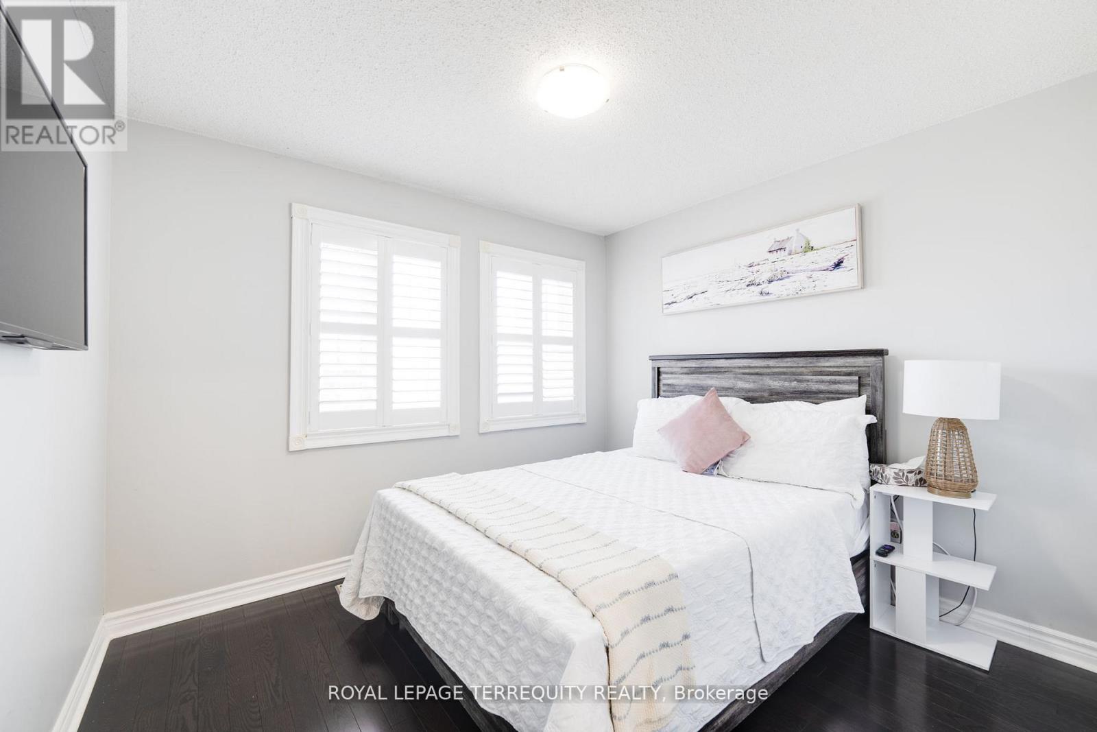 4242 Petersburg Crescent, Mississauga, Ontario  L4Z 2T3 - Photo 24 - W12441329