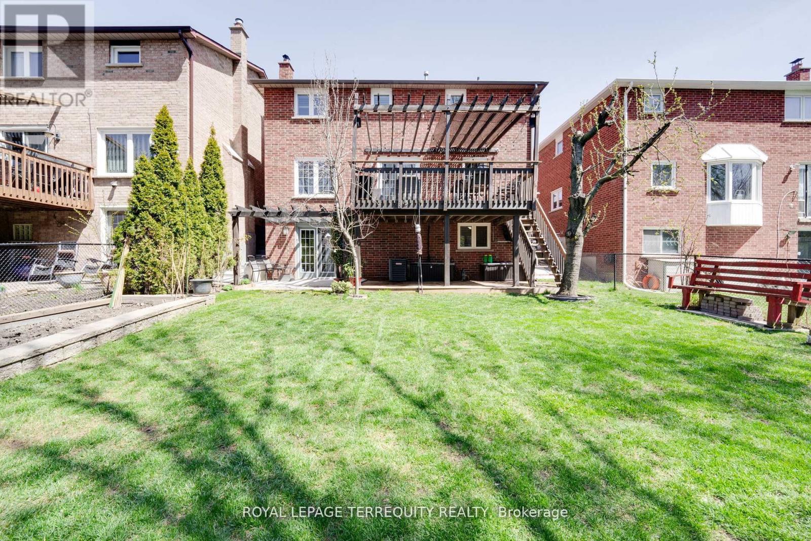 4242 Petersburg Crescent, Mississauga, Ontario  L4Z 2T3 - Photo 38 - W12441329