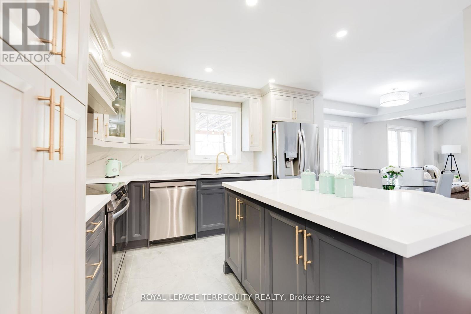 4242 Petersburg Crescent, Mississauga, Ontario  L4Z 2T3 - Photo 9 - W12441329
