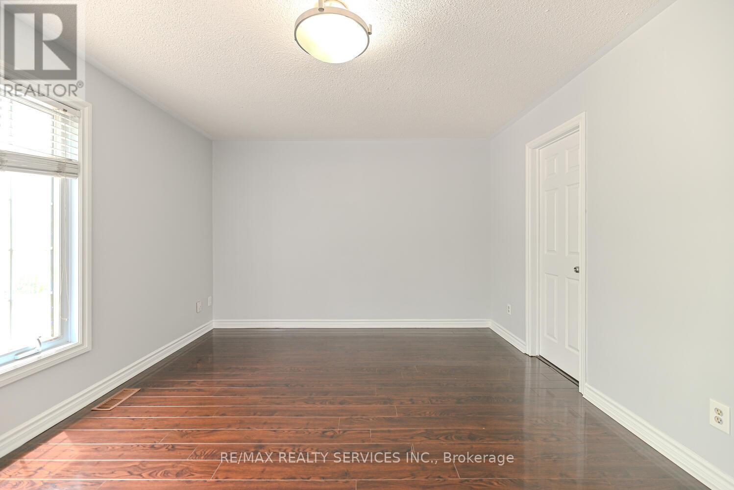 6 - 110 Heathcliffe Square, Brampton, Ontario  L6S 5R1 - Photo 21 - W12441346