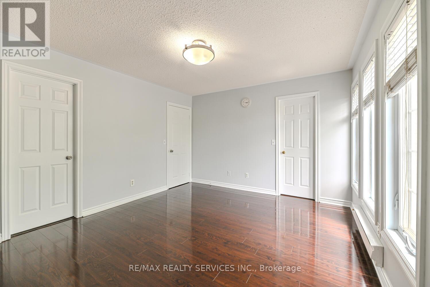6 - 110 Heathcliffe Square, Brampton, Ontario  L6S 5R1 - Photo 22 - W12441346
