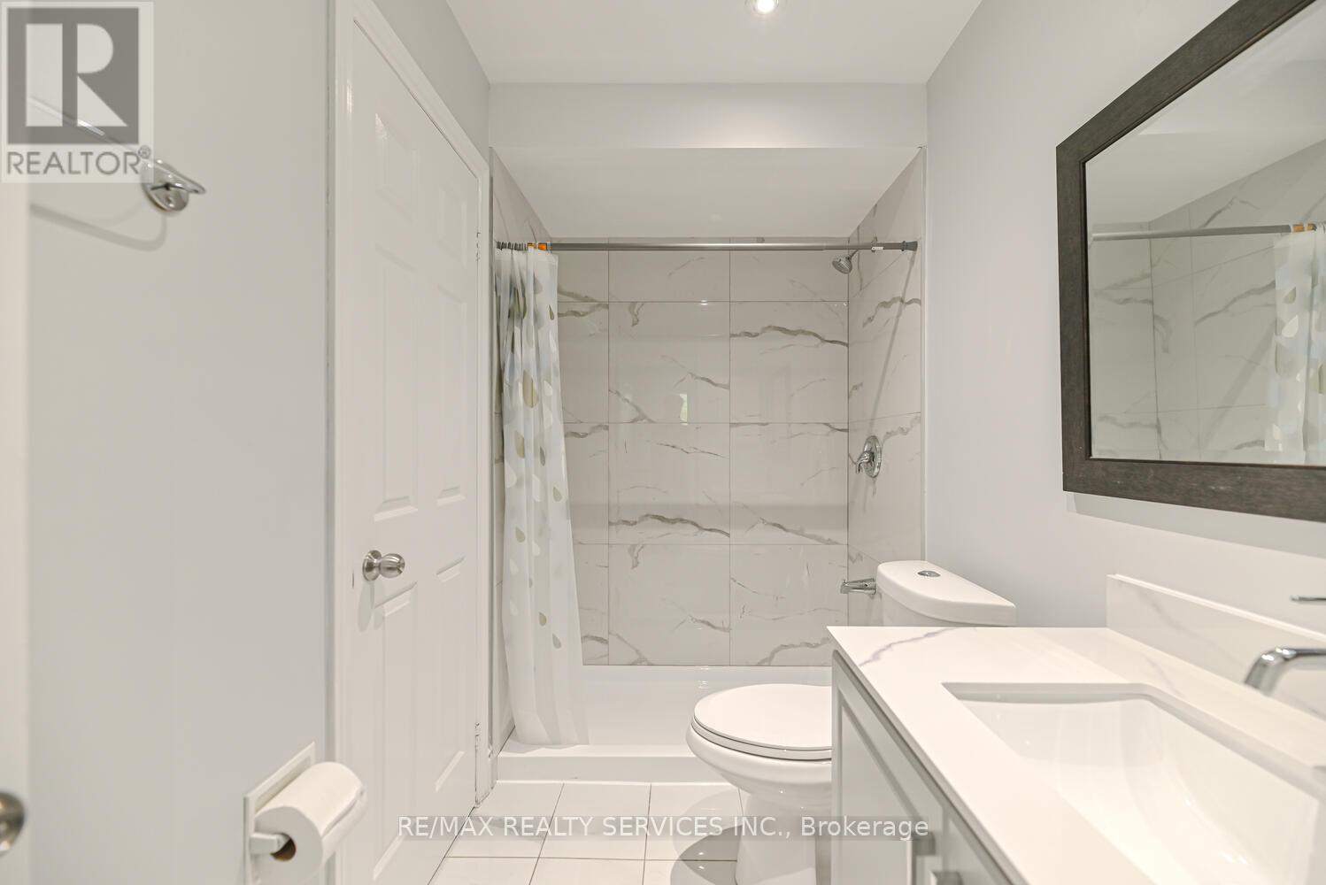 6 - 110 Heathcliffe Square, Brampton, Ontario  L6S 5R1 - Photo 24 - W12441346