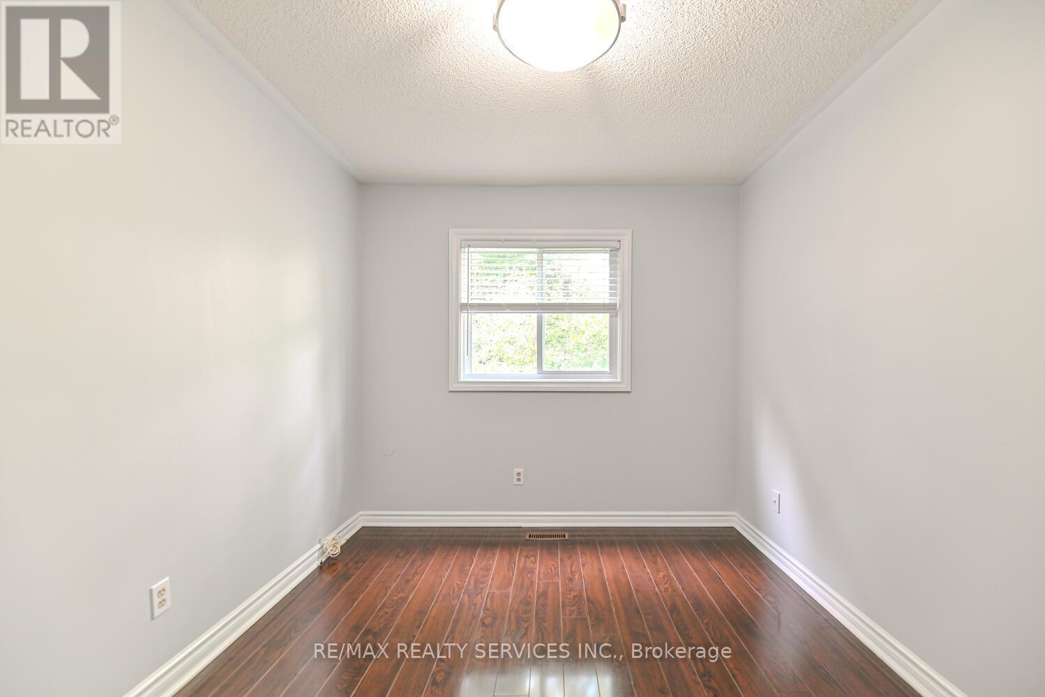 6 - 110 Heathcliffe Square, Brampton, Ontario  L6S 5R1 - Photo 28 - W12441346