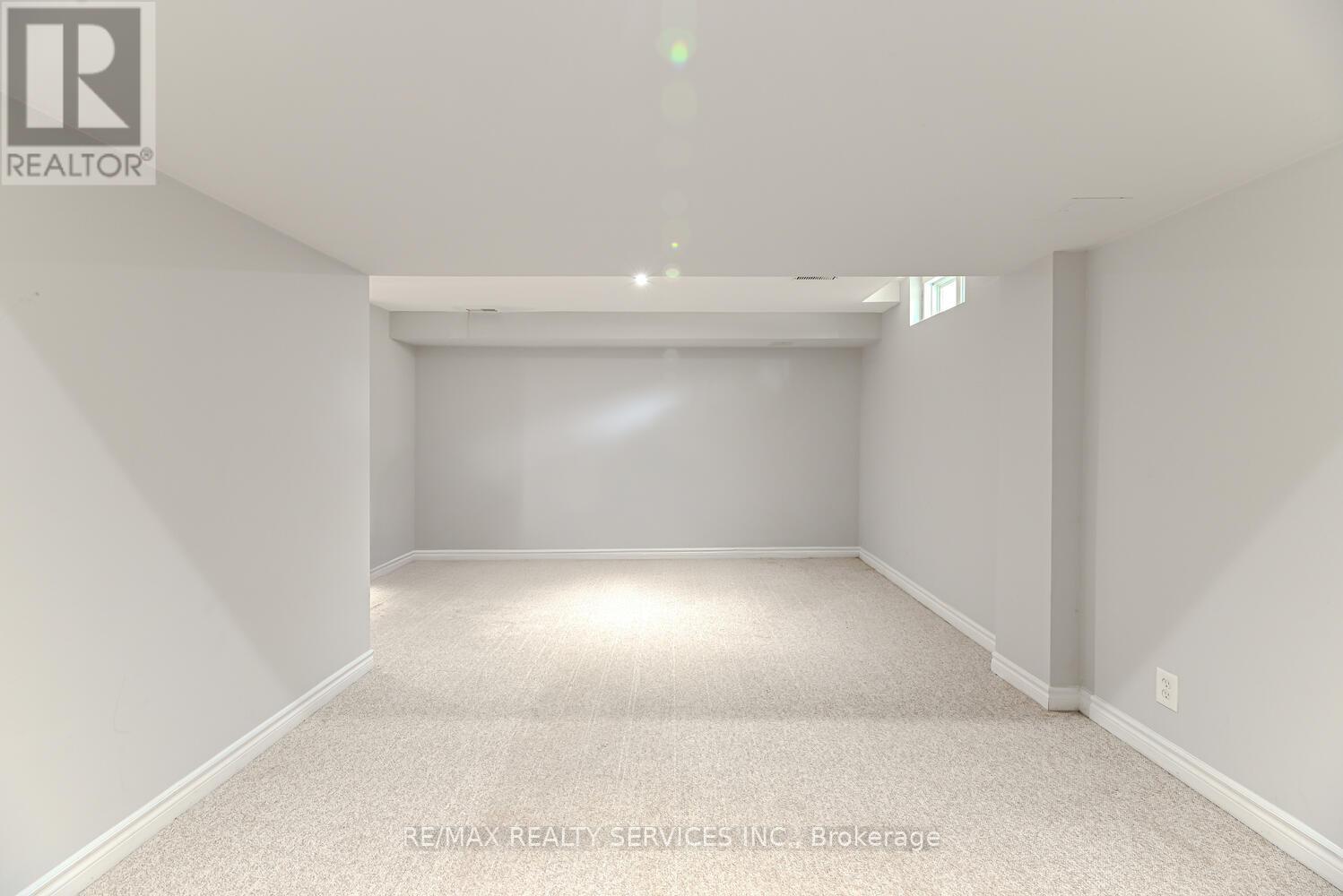 6 - 110 Heathcliffe Square, Brampton, Ontario  L6S 5R1 - Photo 38 - W12441346