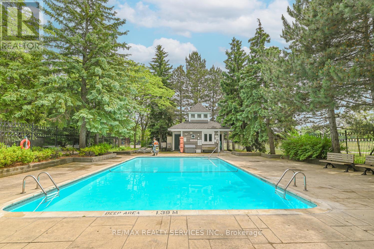 6 - 110 Heathcliffe Square, Brampton, Ontario  L6S 5R1 - Photo 44 - W12441346