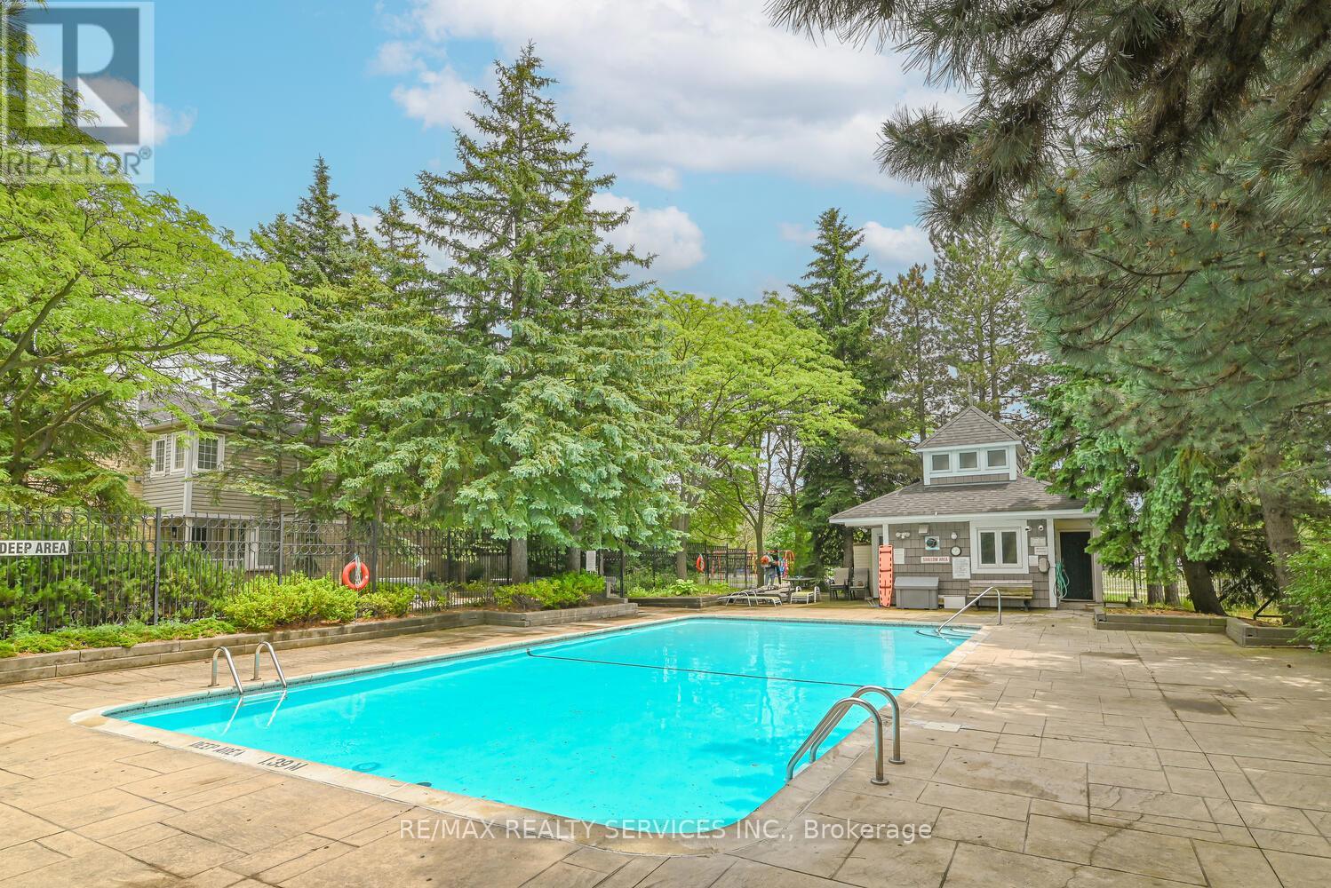 6 - 110 Heathcliffe Square, Brampton, Ontario  L6S 5R1 - Photo 45 - W12441346