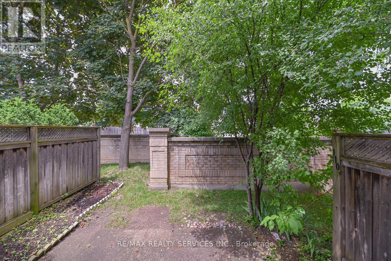 6 - 110 Heathcliffe Square, Brampton, Ontario  L6S 5R1 - Photo 46 - W12441346