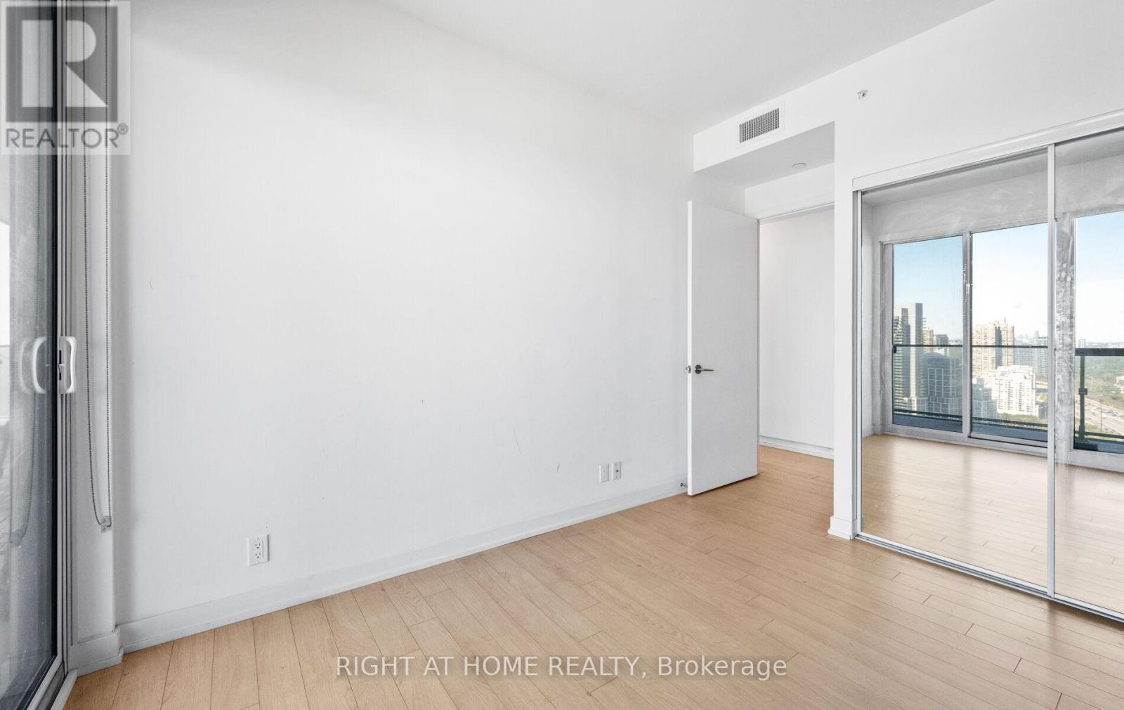 3409 - 10 Park Lawn Road, Toronto, Ontario  M8V 0H9 - Photo 11 - W12441359