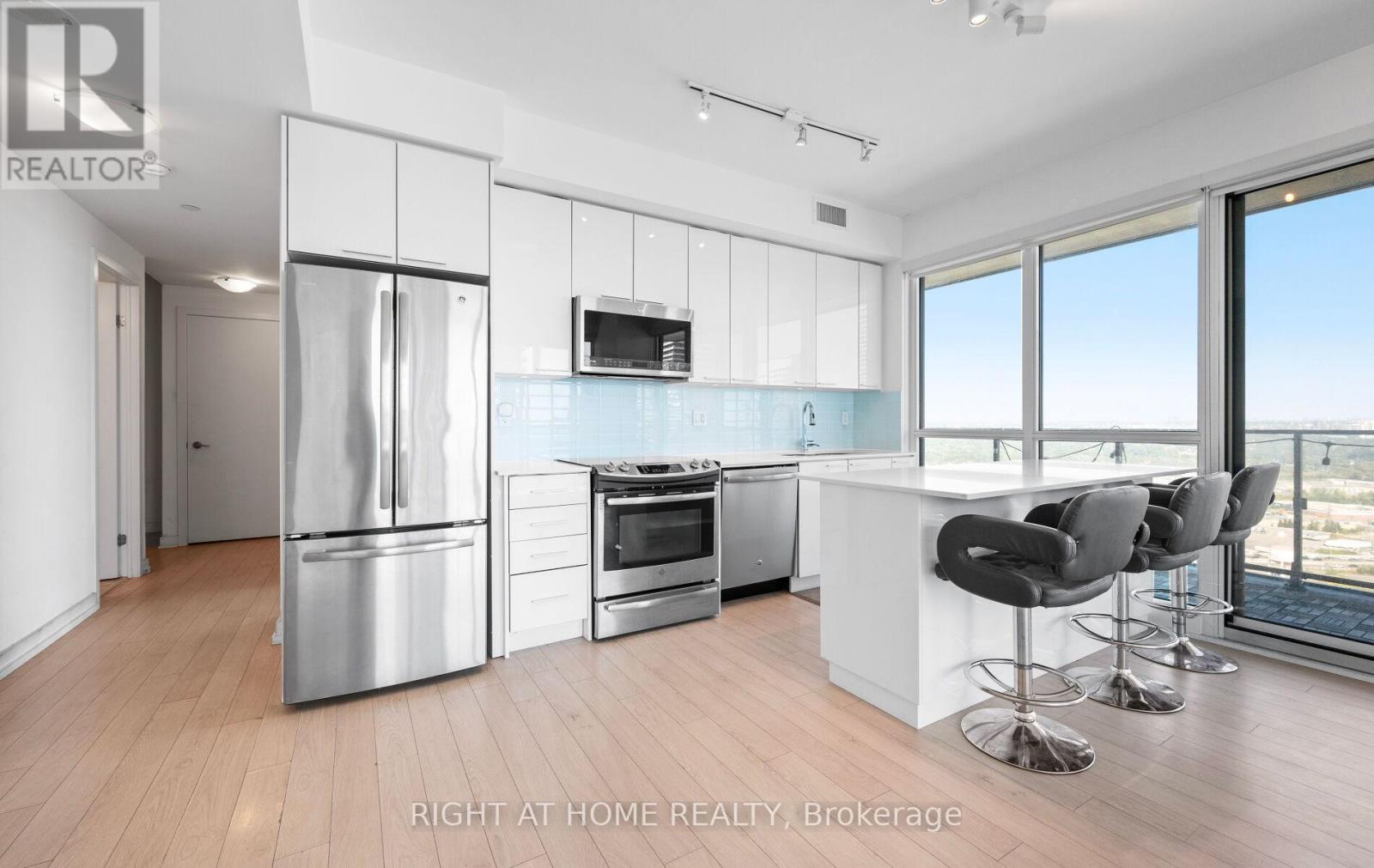 3409 - 10 Park Lawn Road, Toronto, Ontario  M8V 0H9 - Photo 3 - W12441359