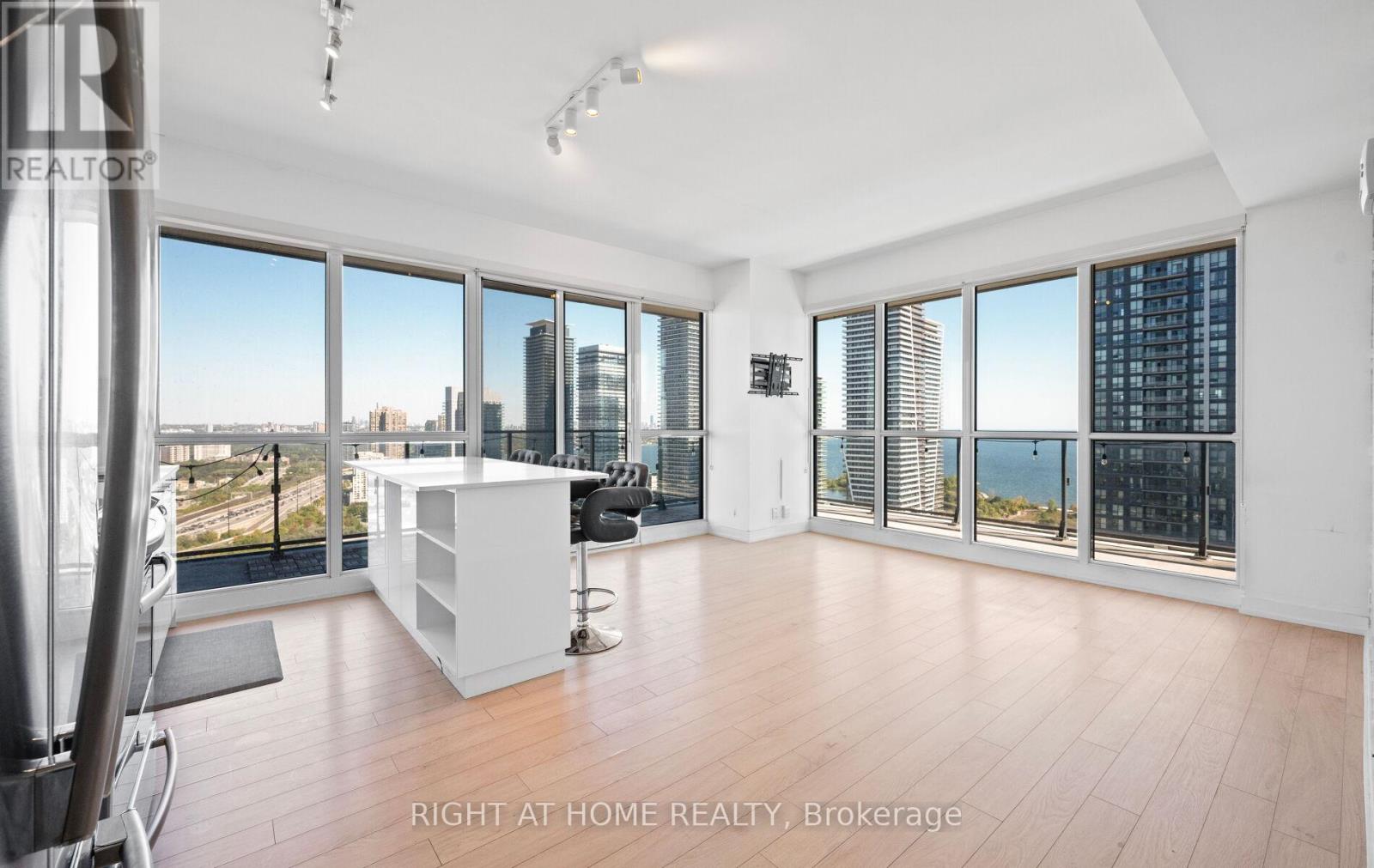 3409 - 10 Park Lawn Road, Toronto, Ontario  M8V 0H9 - Photo 4 - W12441359