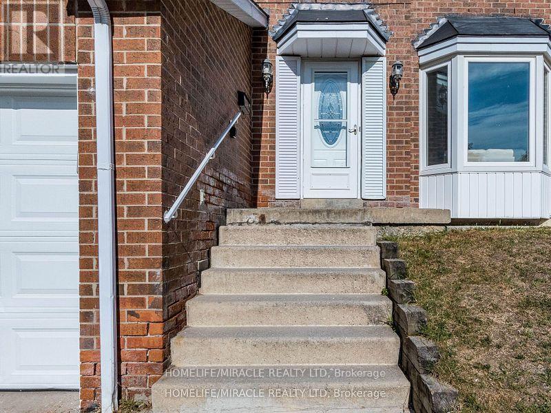 56 Philosophers Trail, Brampton, Ontario  L6S 4C9 - Photo 4 - W12441363