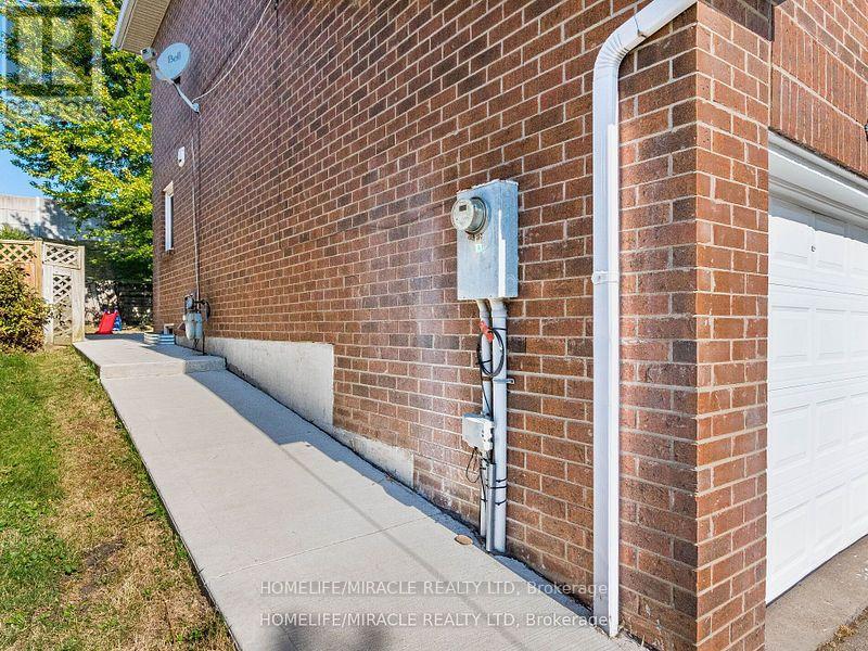 56 Philosophers Trail, Brampton, Ontario  L6S 4C9 - Photo 50 - W12441363