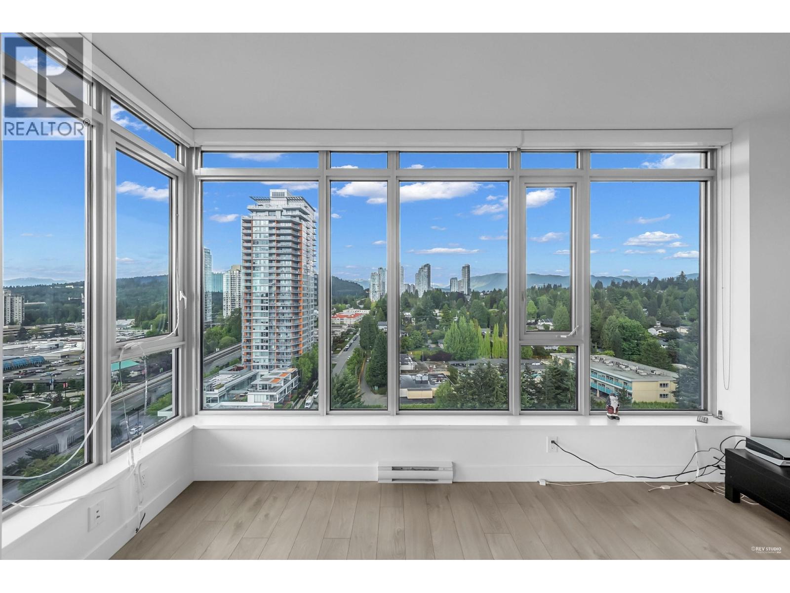 1702 518 Whiting Way, Coquitlam, British Columbia  V3J 0H7 - Photo 10 - R3053900