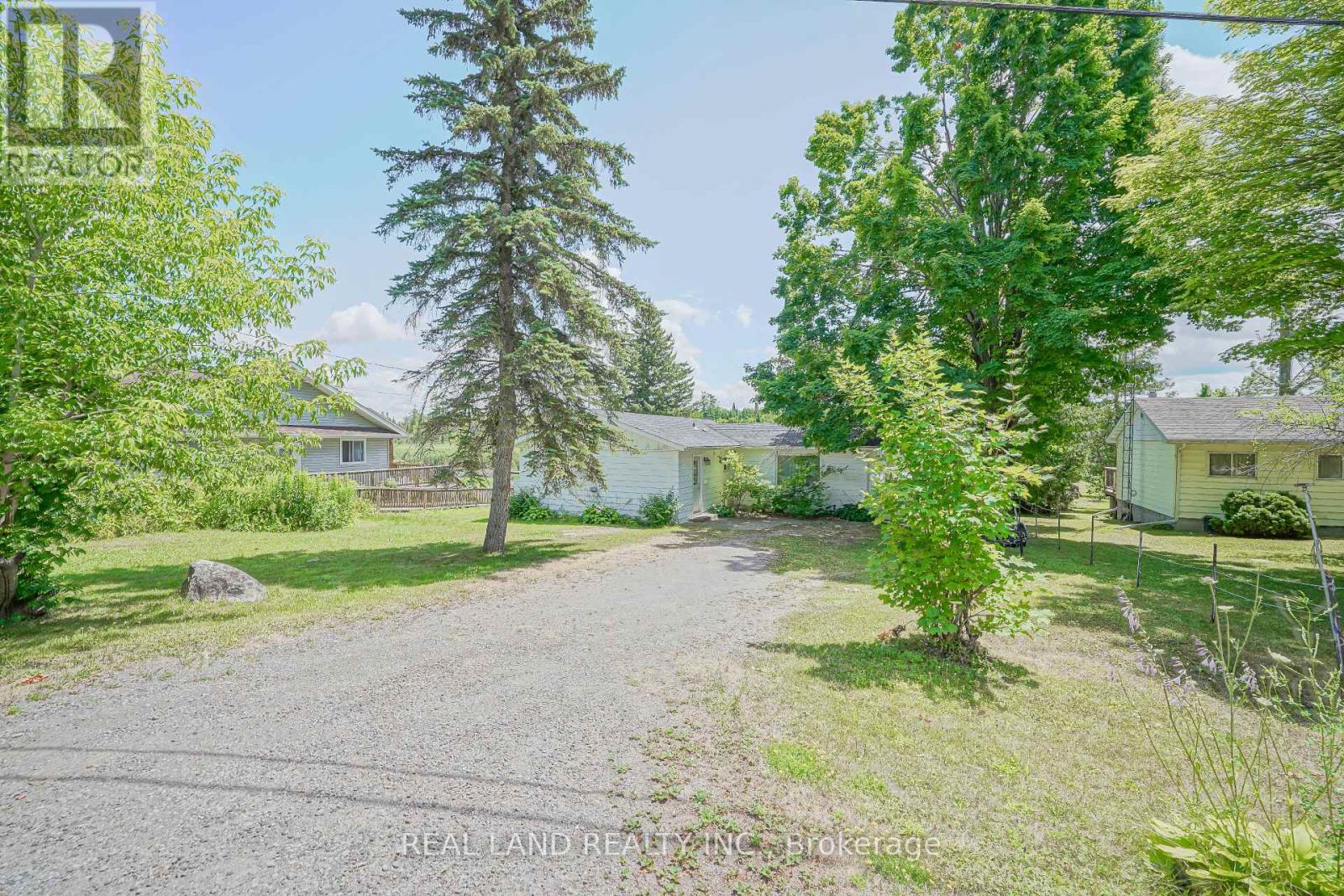 21 Marilyn Crescent, Kawartha Lakes, Ontario  K0L 1T0 - Photo 3 - X12441318