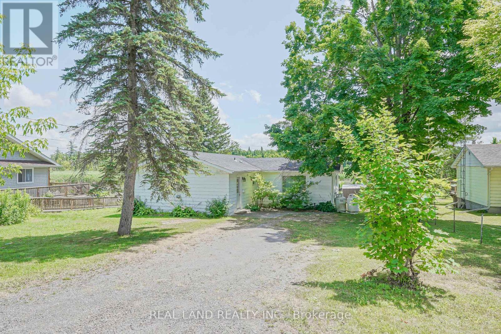 21 Marilyn Crescent, Kawartha Lakes, Ontario  K0L 1T0 - Photo 4 - X12441318