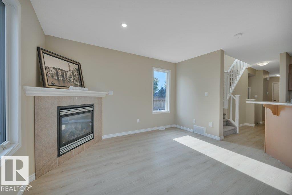 300 Graywood Me, Stony Plain, Alberta  T7Z 0C2 - Photo 2 - E4460521