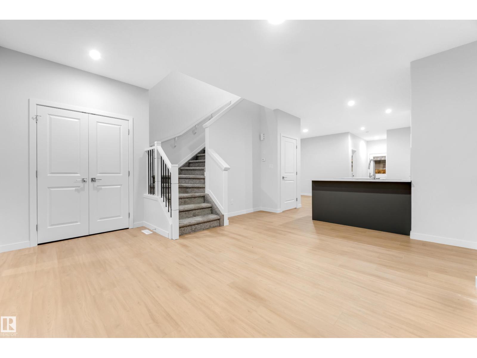 252 24 St Nw, Edmonton, Alberta  T6X 3J1 - Photo 4 - E4460501