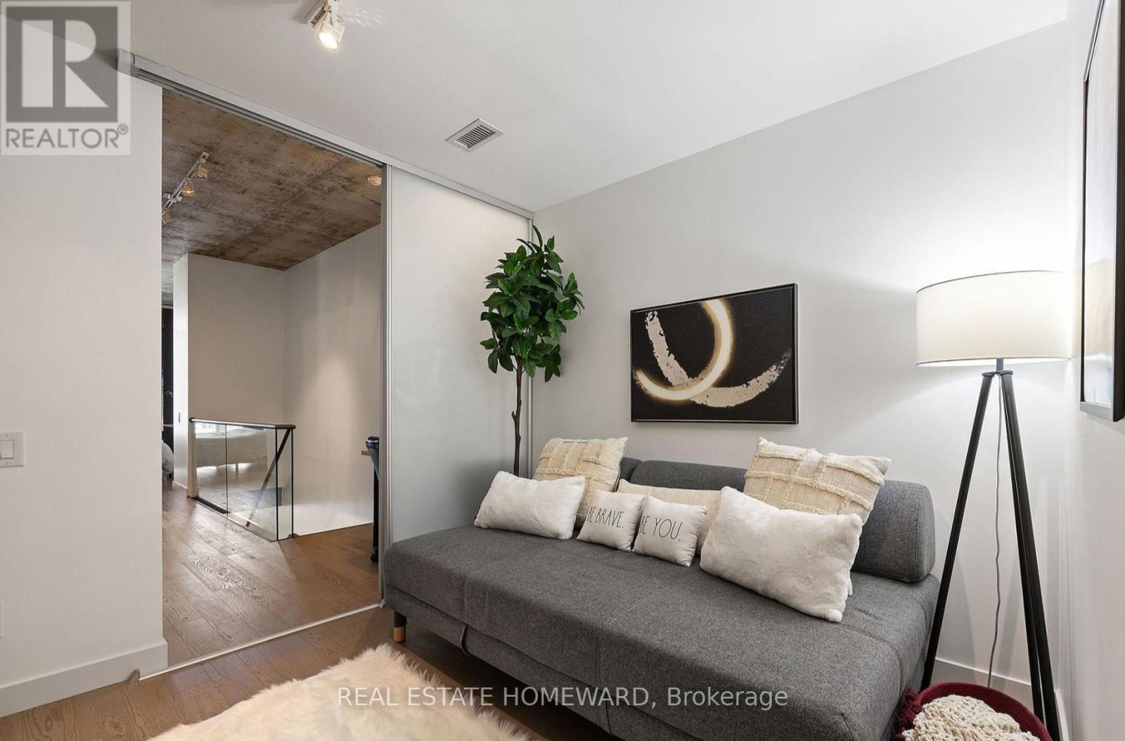Th9 - 25 Stafford Street, Toronto, Ontario  M5V 0G3 - Photo 5 - C12441366
