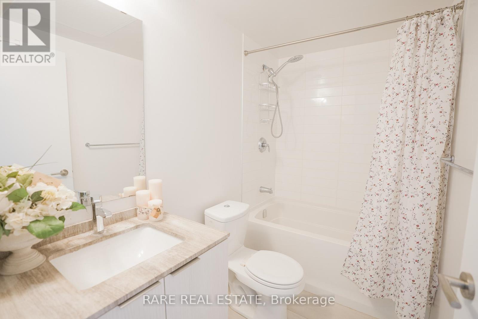 2703 - 11 Wellesley Street W, Toronto, Ontario  M4Y 0G4 - Photo 6 - C12441369