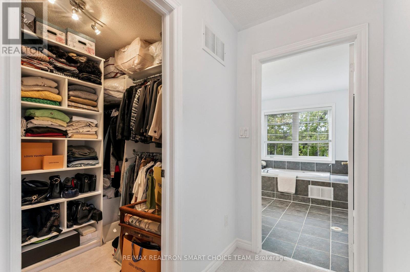 12 - 34 Mcbride Lane, Toronto (Willowdale West), Ontario  M2N 7B8 - Photo 41 - C12441395