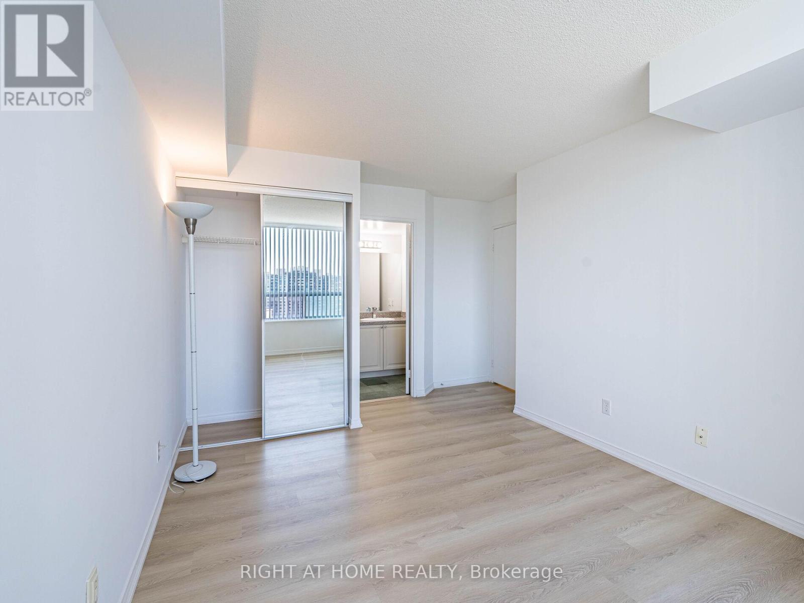 2001 - 238 Doris Avenue, Toronto, Ontario  M2N 6W1 - Photo 23 - C12441407