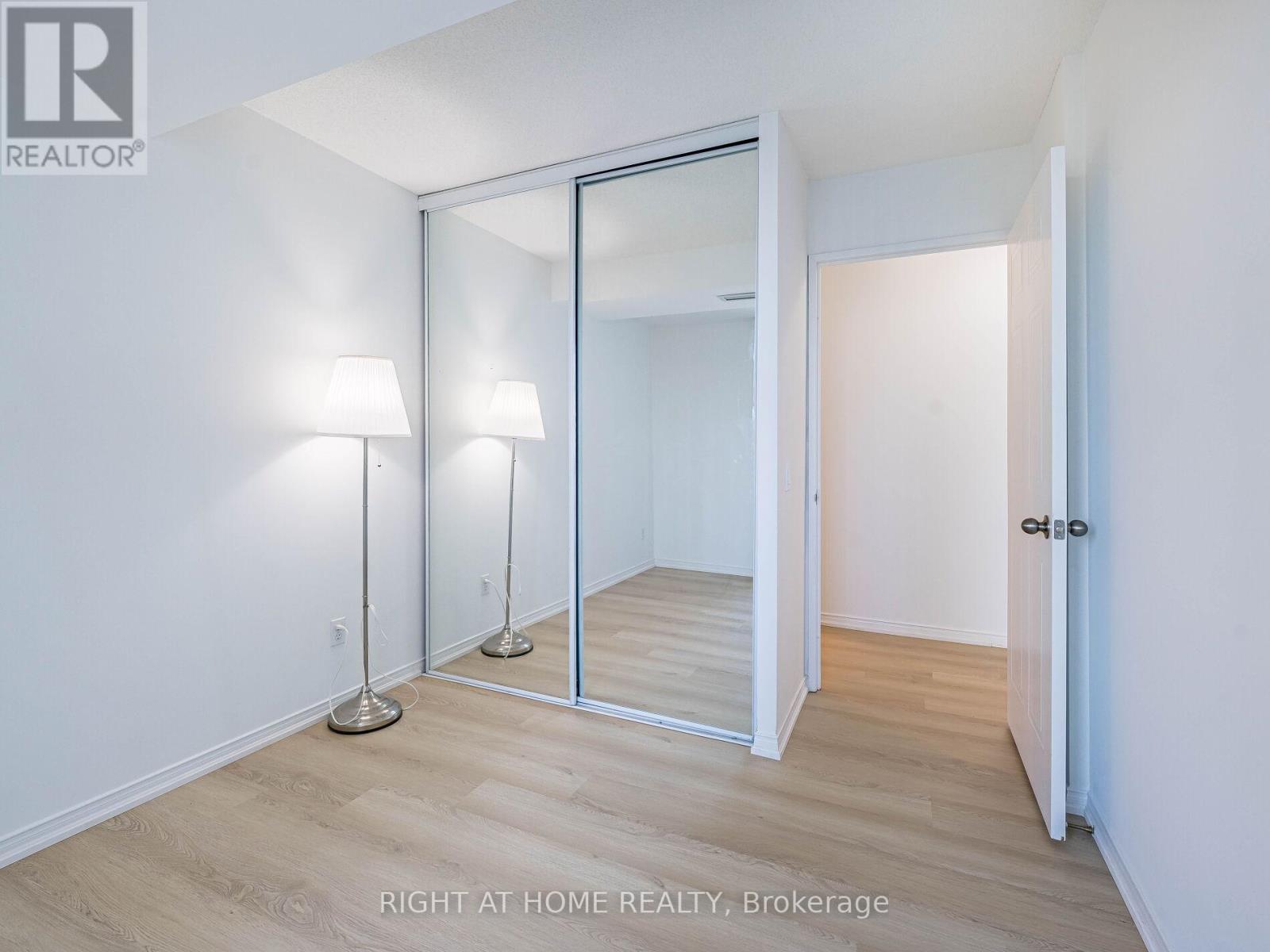 2001 - 238 Doris Avenue, Toronto, Ontario  M2N 6W1 - Photo 29 - C12441407