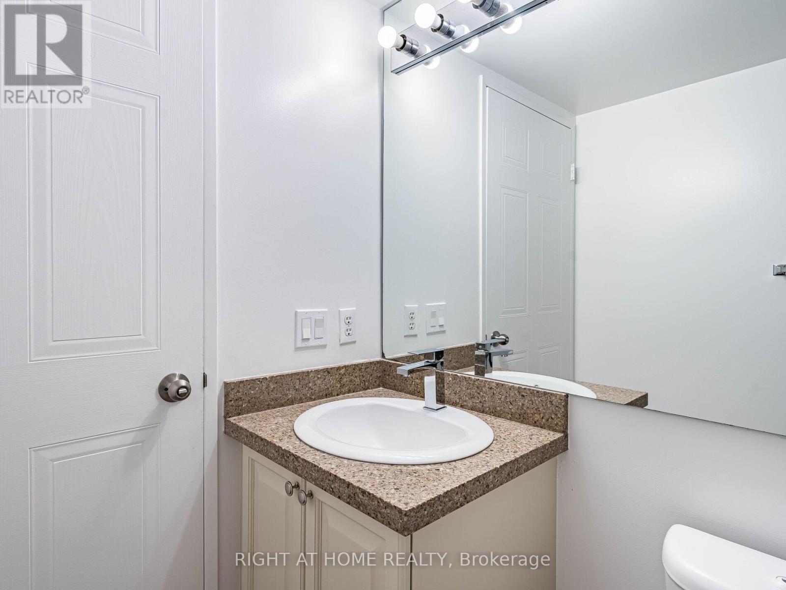 2001 - 238 Doris Avenue, Toronto, Ontario  M2N 6W1 - Photo 35 - C12441407