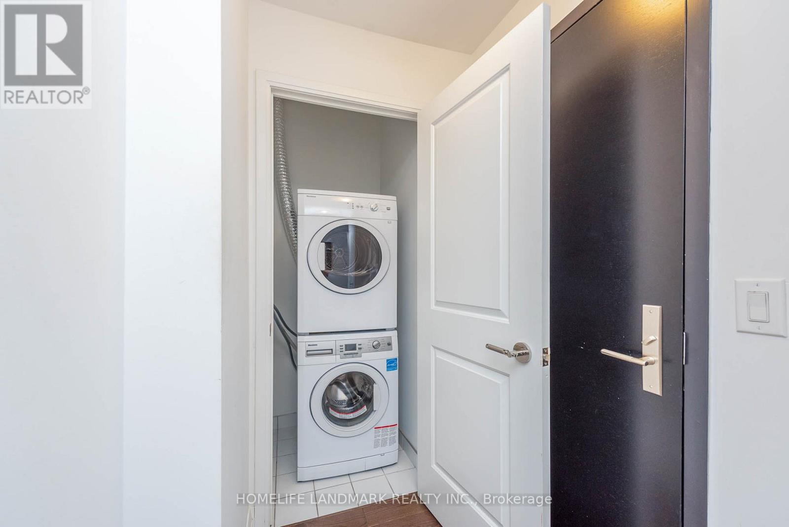 5104 - 1080 Bay Street, Toronto, Ontario  M5S 0A5 - Photo 13 - C12441421