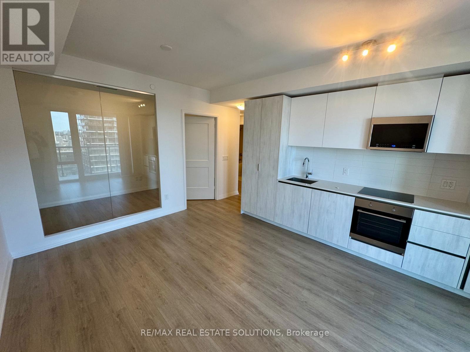 3726 - 28 Widmer Street, Toronto, Ontario  M5V 0T2 - Photo 5 - C12441476