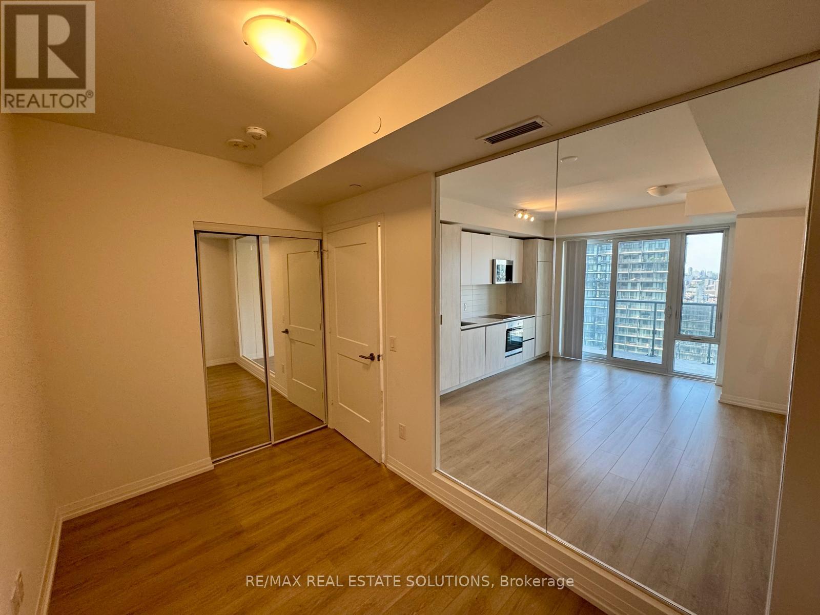 3726 - 28 Widmer Street, Toronto, Ontario  M5V 0T2 - Photo 7 - C12441476