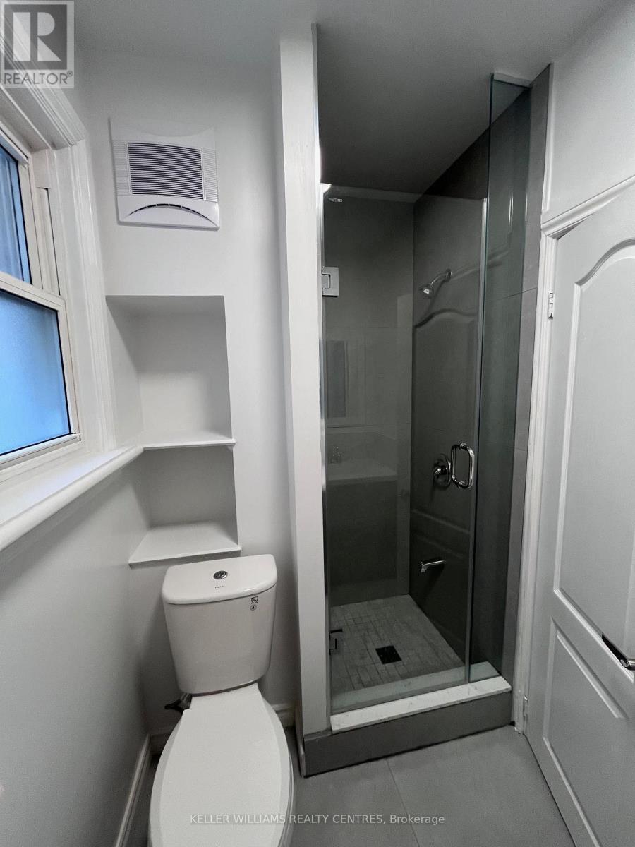 Main - 190 Holborne Avenue, Toronto, Ontario  M4C 2R8 - Photo 9 - E12434142