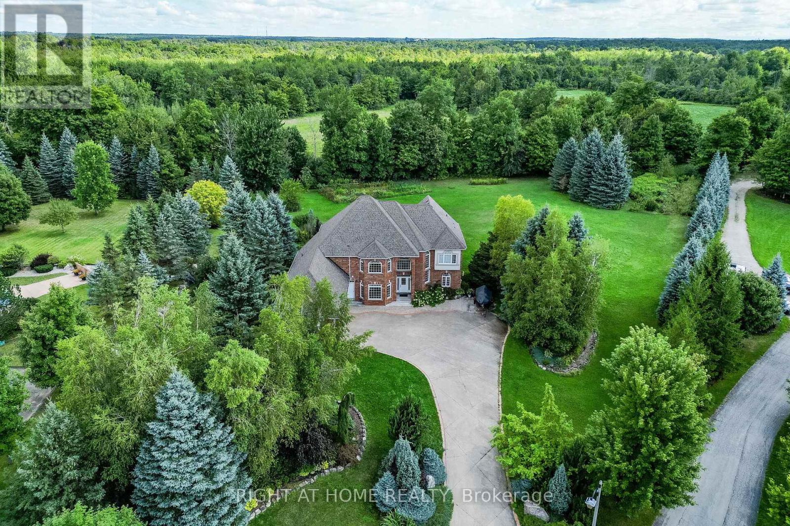 11150 Menzies Court, Milton (Brookville/haltonville), Ontario  L0P 1B0 - Photo 4 - W12441157
