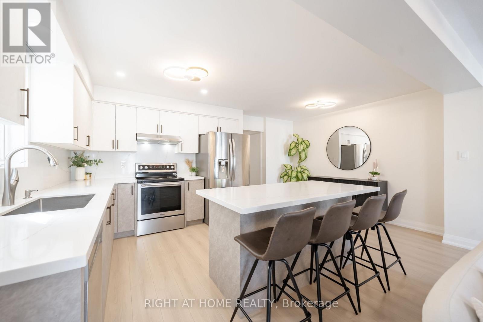 182 Meadowhawk Trail, Bradford West Gwillimbury (Bradford), Ontario  L3Z 0E9 - Photo 11 - N12441386