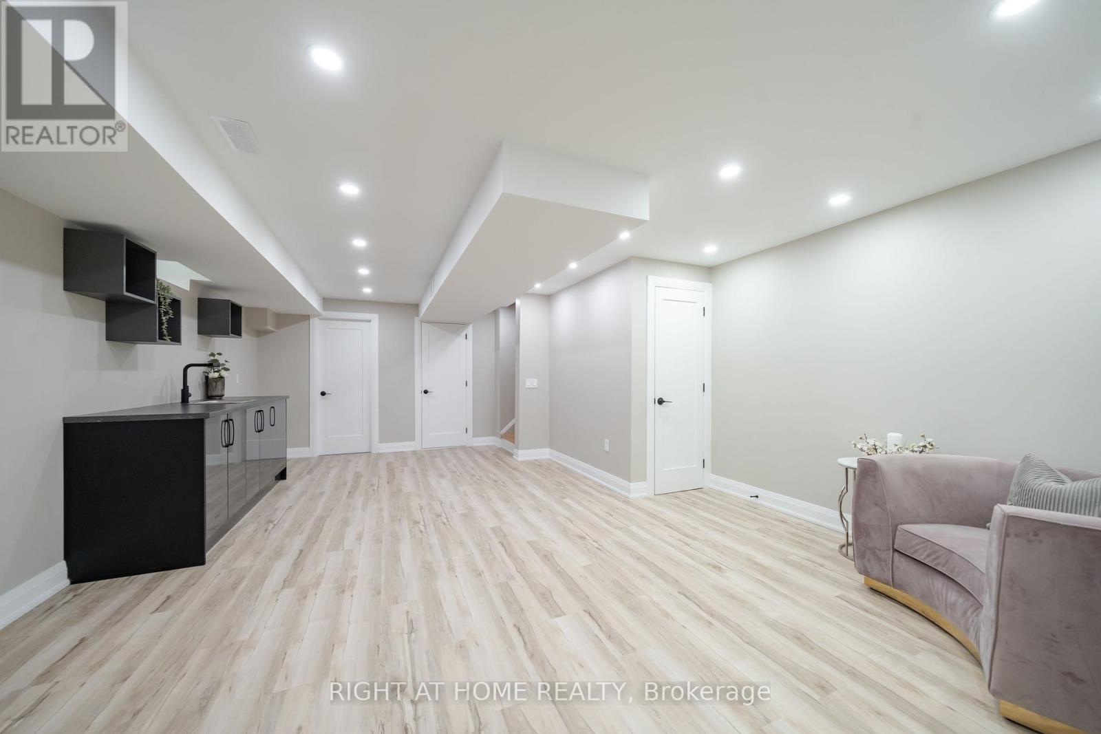 182 Meadowhawk Trail, Bradford West Gwillimbury (Bradford), Ontario  L3Z 0E9 - Photo 33 - N12441386