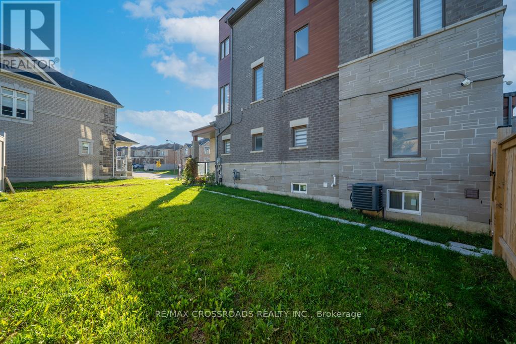 11815 Tenth Line, Whitchurch-Stouffville, Ontario  L4A 4V7 - Photo 10 - N12441441