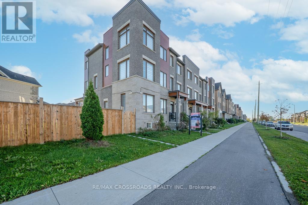 11815 Tenth Line, Whitchurch-Stouffville, Ontario  L4A 4V7 - Photo 7 - N12441441