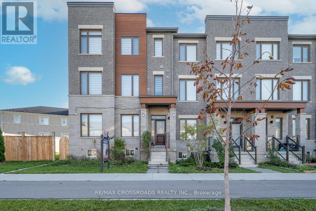 11815 Tenth Line, Whitchurch-Stouffville, Ontario  L4A 4V7 - Photo 9 - N12441441