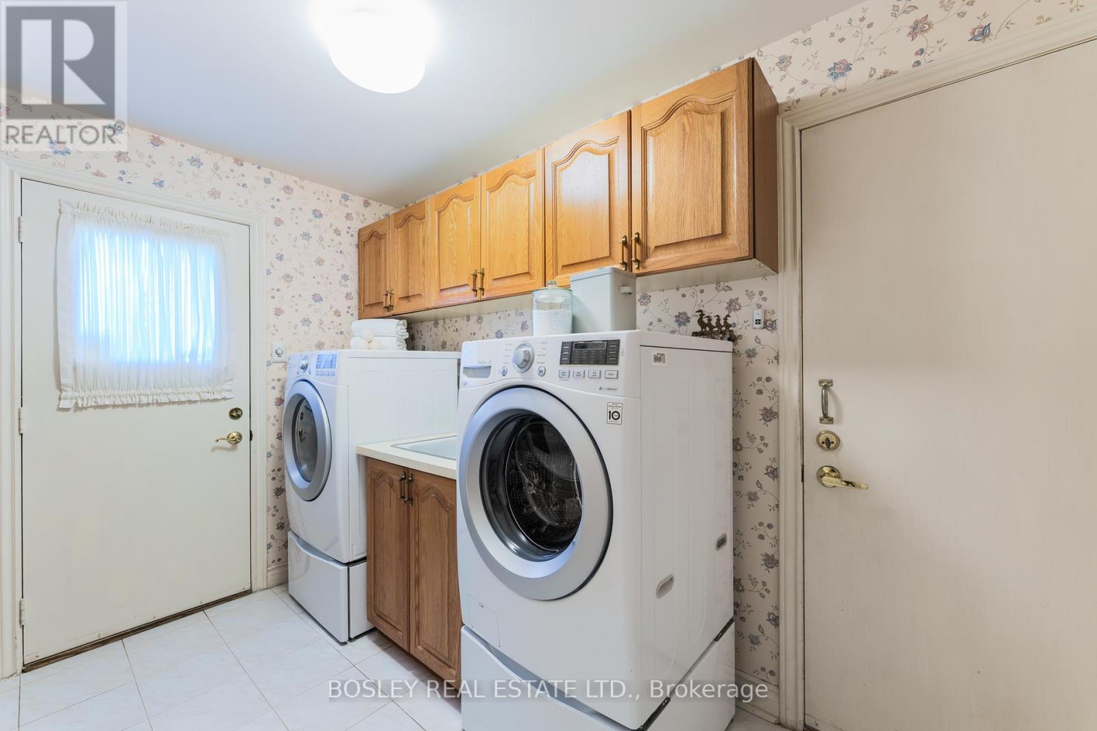 8 Roverdale Court, Markham, Ontario  L3R 7K7 - Photo 18 - N12441447