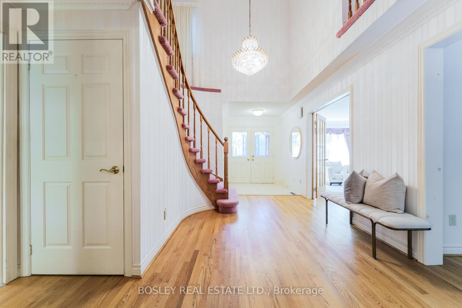 8 Roverdale Court, Markham, Ontario  L3R 7K7 - Photo 19 - N12441447
