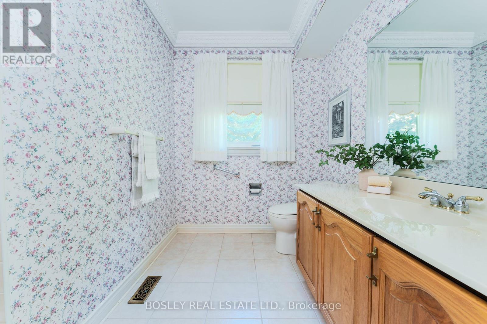 8 Roverdale Court, Markham, Ontario  L3R 7K7 - Photo 23 - N12441447