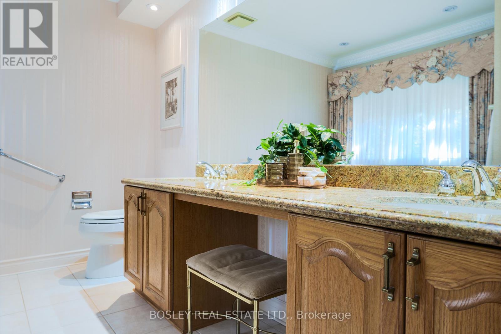8 Roverdale Court, Markham, Ontario  L3R 7K7 - Photo 26 - N12441447