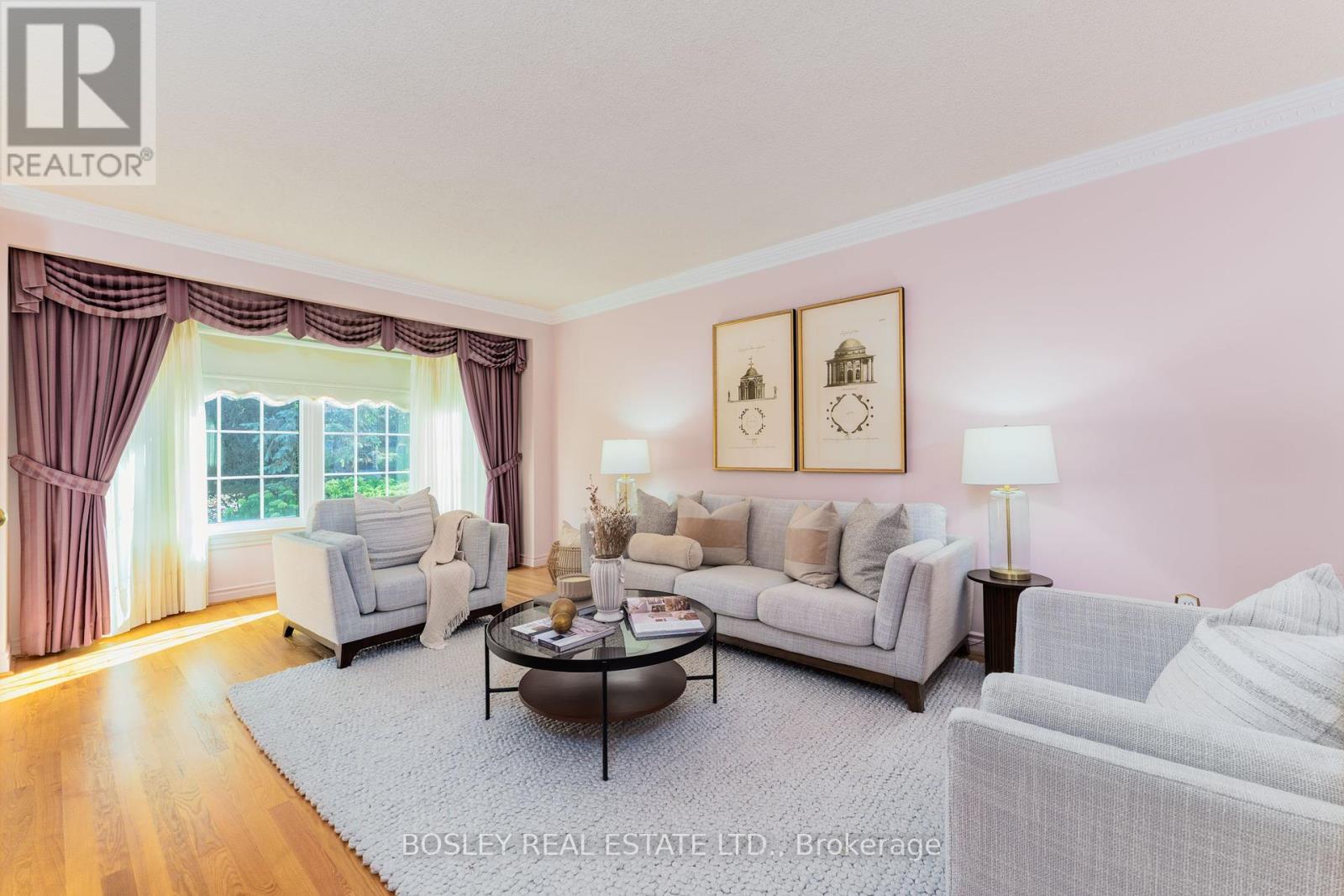 8 Roverdale Court, Markham, Ontario  L3R 7K7 - Photo 3 - N12441447