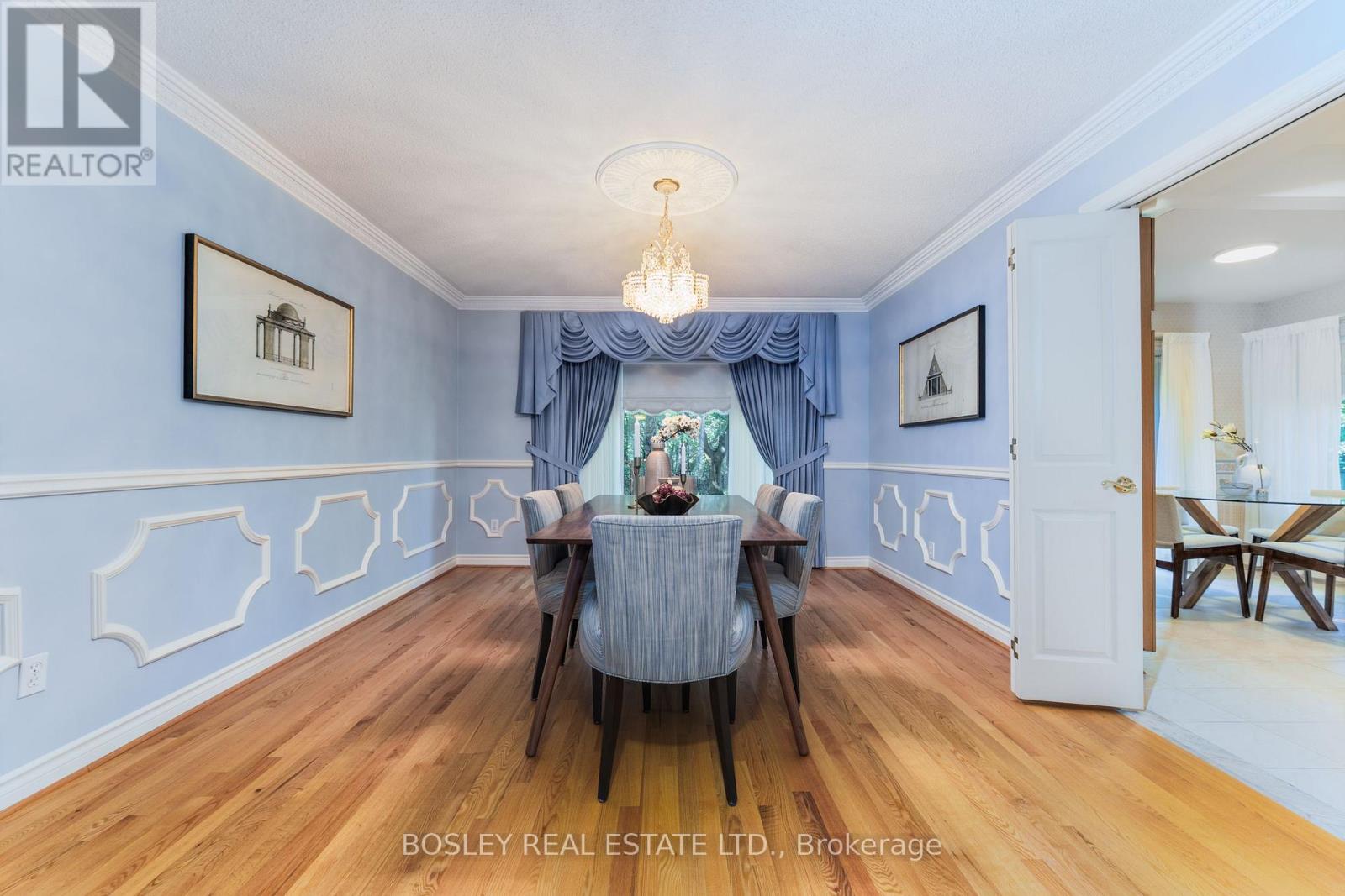 8 Roverdale Court, Markham, Ontario  L3R 7K7 - Photo 7 - N12441447