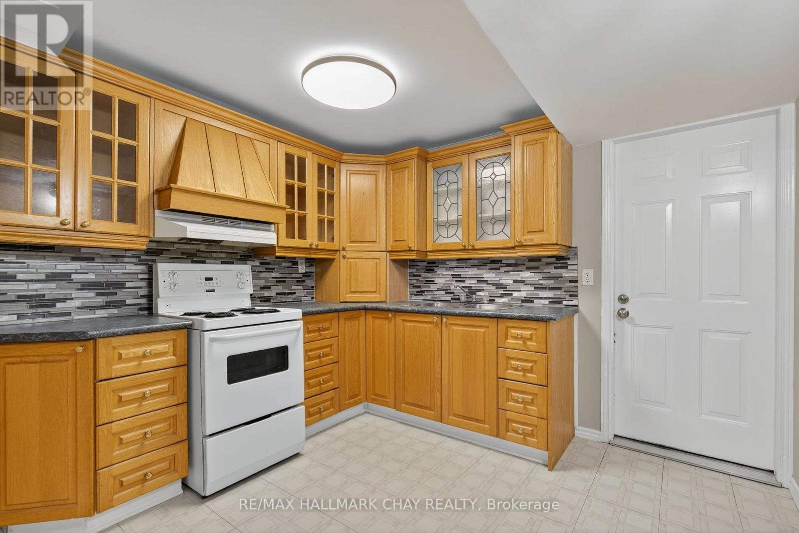 Lower - 82 Sundew Drive, Barrie, Ontario  L4N 9M1 - Photo 2 - S12441406