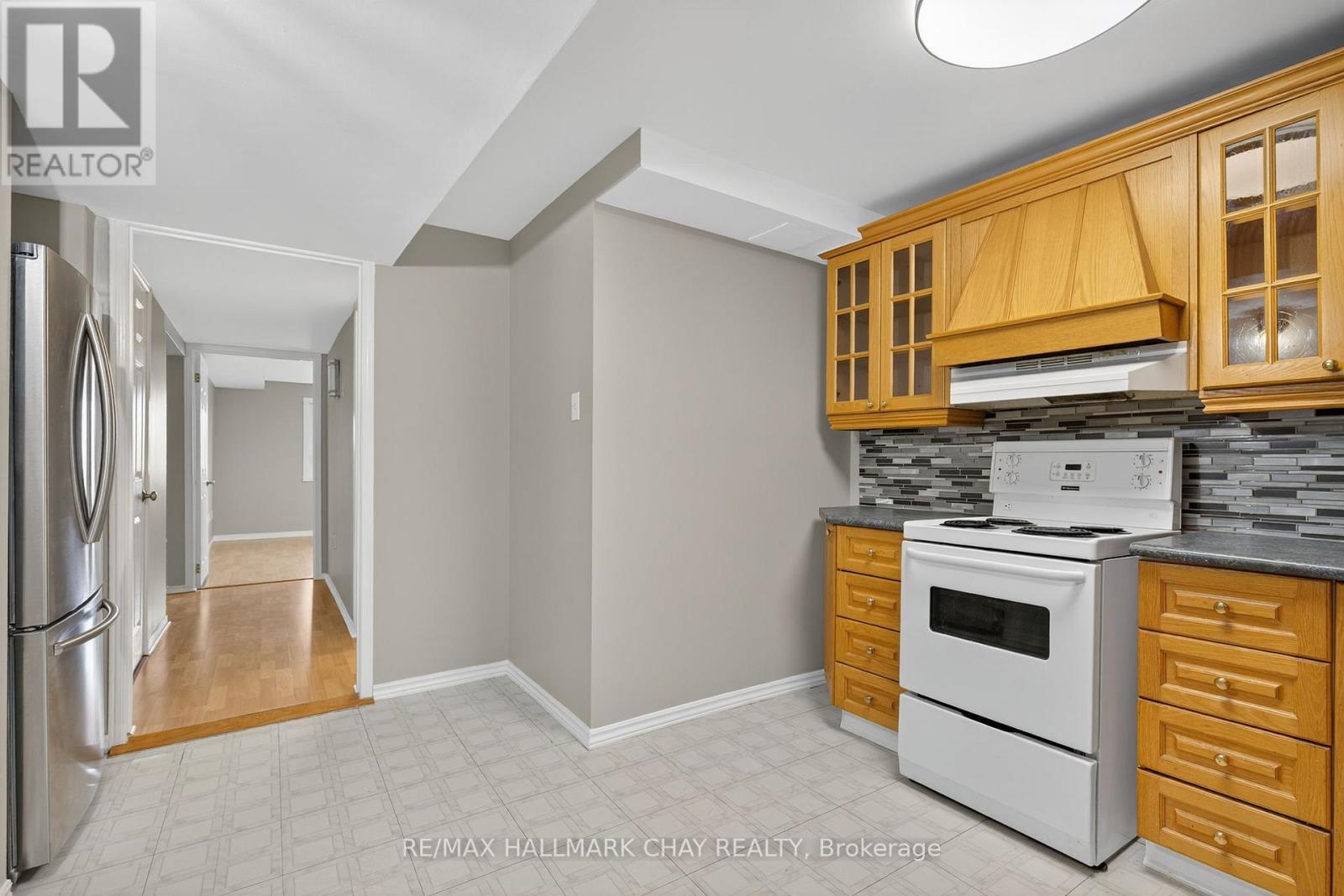 Lower - 82 Sundew Drive, Barrie, Ontario  L4N 9M1 - Photo 3 - S12441406