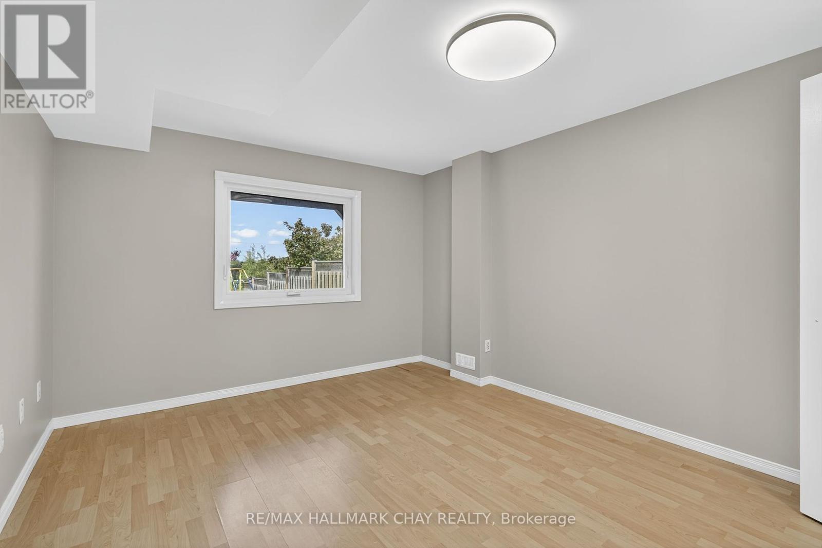 Lower - 82 Sundew Drive, Barrie, Ontario  L4N 9M1 - Photo 4 - S12441406