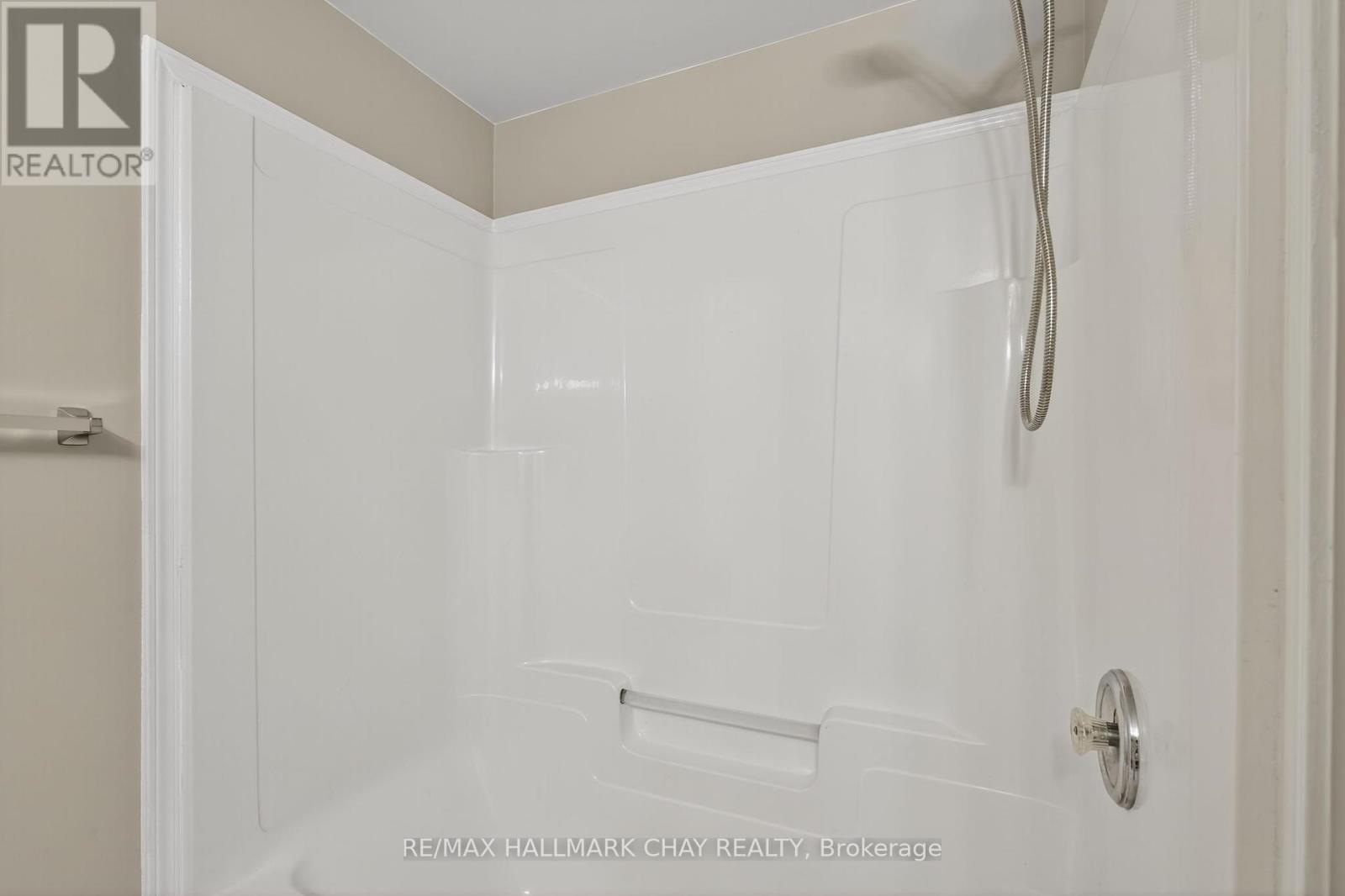 Lower - 82 Sundew Drive, Barrie, Ontario  L4N 9M1 - Photo 9 - S12441406