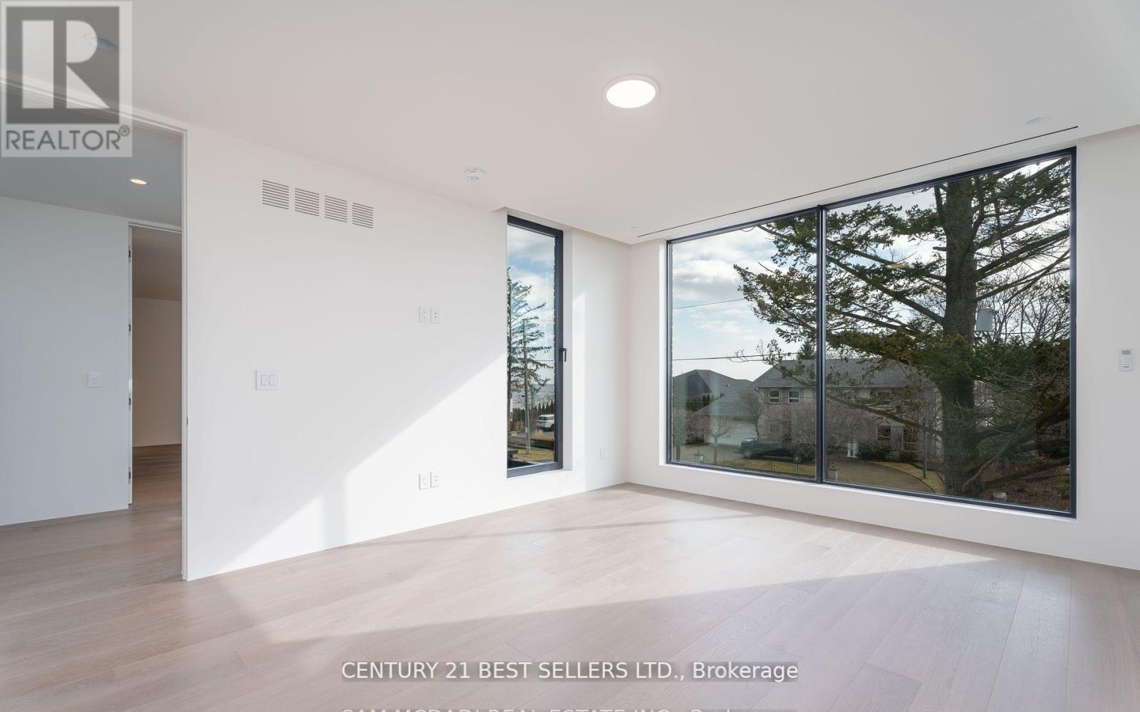 119 Cumberland Drive, Mississauga, Ontario  L5G 3N3 - Photo 25 - W12415285