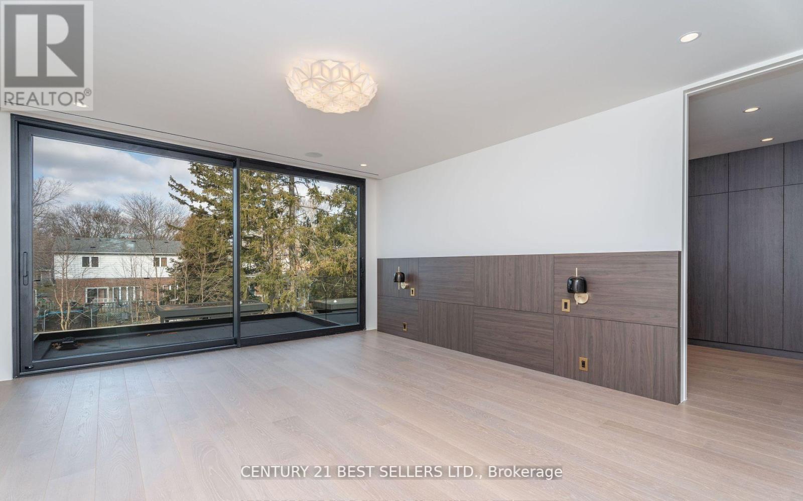 119 Cumberland Drive, Mississauga, Ontario  L5G 3N3 - Photo 18 - W12415285