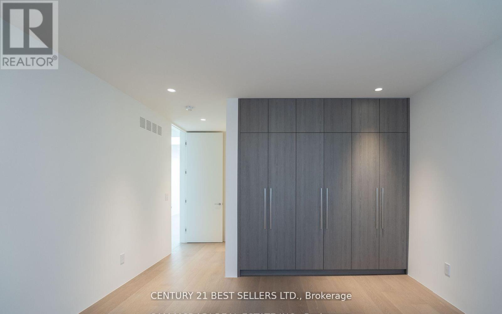 119 Cumberland Drive, Mississauga, Ontario  L5G 3N3 - Photo 33 - W12415285